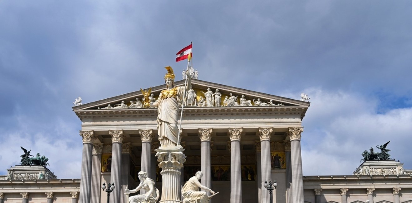 Image of the Austrian parliament in Vienna