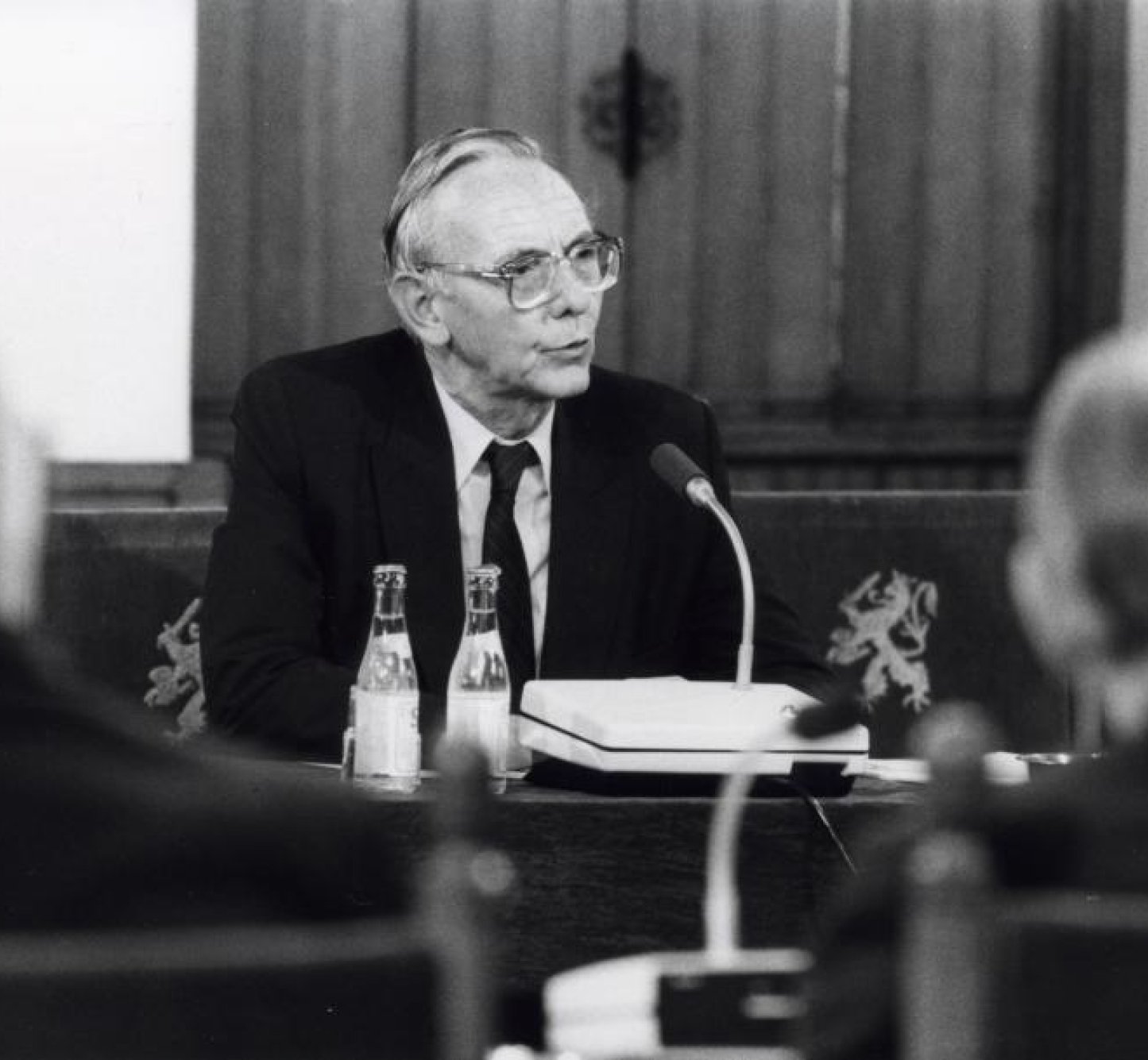 Max van der Stoel speaking in October 1984