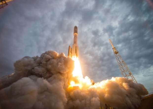 The MUOS 2 satellite launches from Cape Canaveral