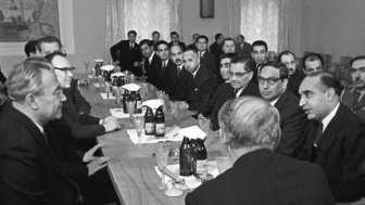 Abdullahad Kakhorov meeting with the Prime Minister of Afghanistan Mohammed Hashim in Dushanbe, 1966. Source: RIA Novosti.