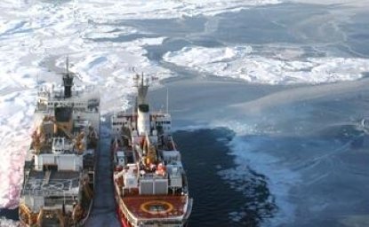 Photo of two icebreakers