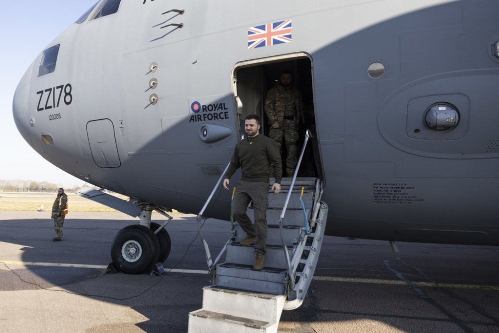 President of Ukraine Volodymyr Zelenskyy arriving in the UK, February 2023