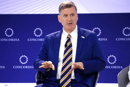 Image Mark Green at Concordia Refugee Panel