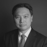 A headshot of Abraham Kim